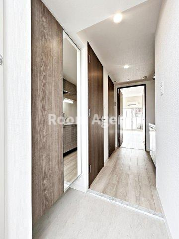 エスリード上前津LIVIAの玄関