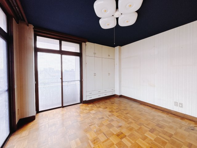 【中古戸建】前橋市昭和町1丁目の洋室|■洋室｜ナチュラルカラーの床です。模様替えなどとても楽しく工夫できます♪陽当たり、風通しもとても良いので毎日快適な生活スタートです！子供部屋にも良いですね♪