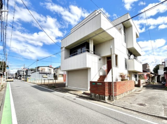 【中古戸建】前橋市昭和町1丁目の外観|■外観｜閑静な住宅街で始める新しい暮らし♪開放的な毎日をあなたへ(^^♪