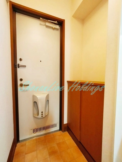 藤沢市羽鳥２丁目のアパートの玄関