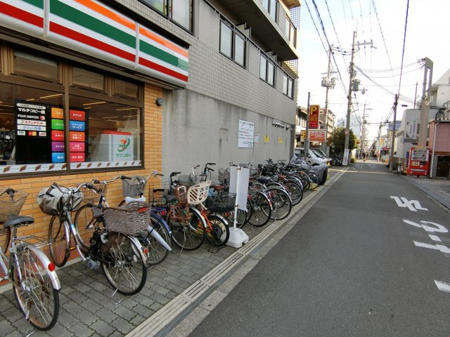 サンフェイム黒田の周辺