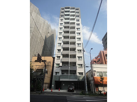 ＬＥ－ＬＩＯＮ　ＩＫＥＢＵＫＵＲＯ　ＣＯＭＦＯＲＴ