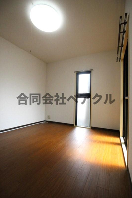 【居間・リビング】 | レオパレスRX山科 | 
