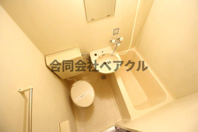 【浴室】 | レオパレスRX山科 | 
