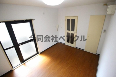 【洋室】 | レオパレスRX山科 | 
