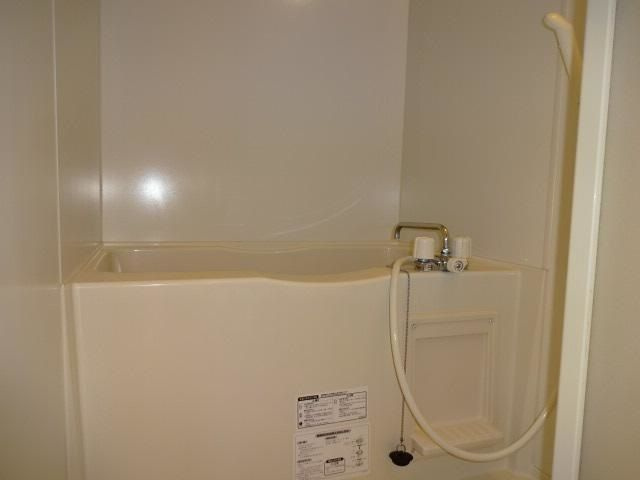 フェアリー西市の浴室