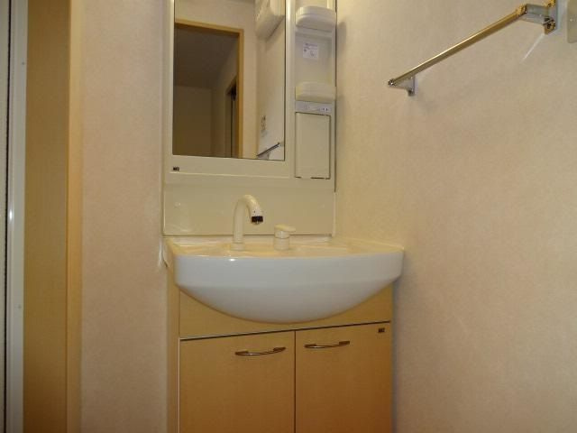 フェアリー西市の洗面所