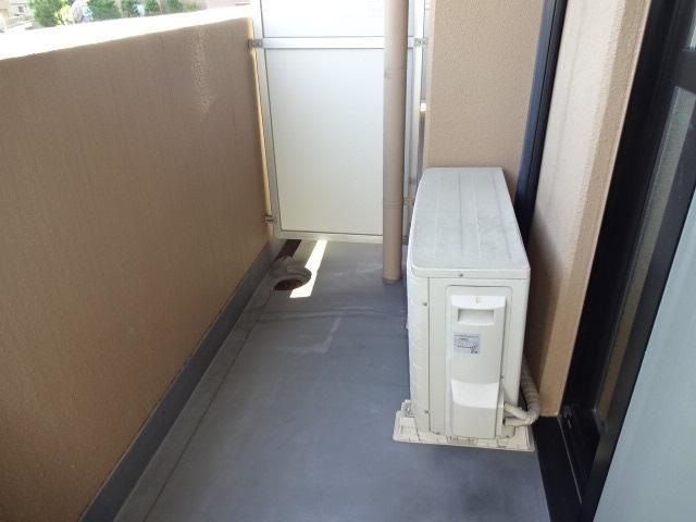 フェアリー西市のバルコニー