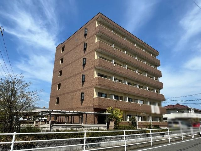 フェアリー西市の外観