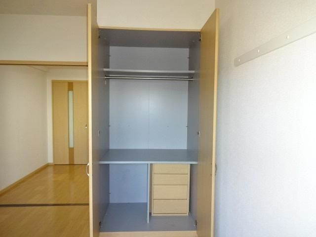 フェアリー西市の収納