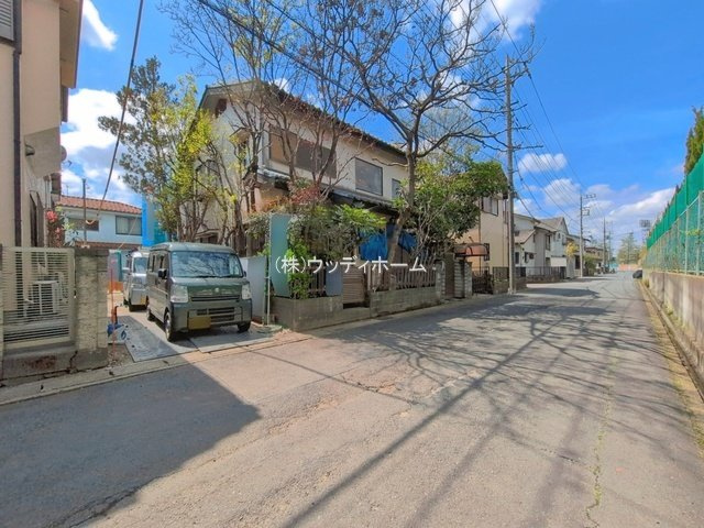 春日部市大沼3期　新築一戸建ての前面道路含む現地写真