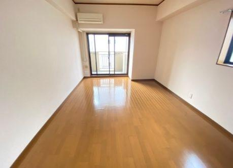 【居間・リビング】ウイング金屋町ステーションサイド 