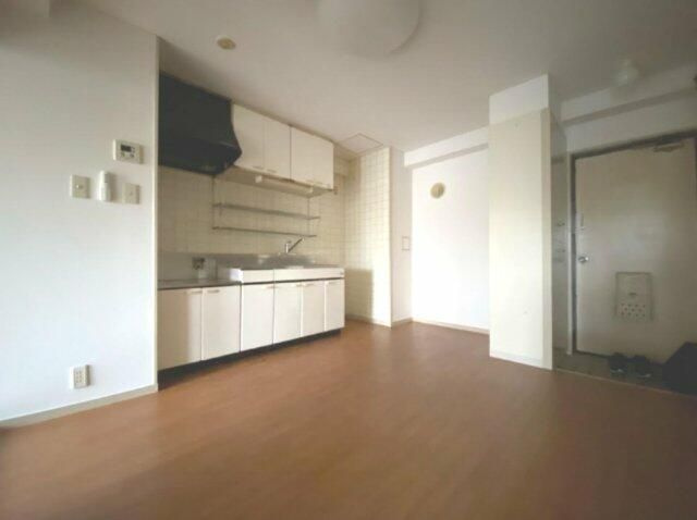 サンフィールドハイツの居間・リビング