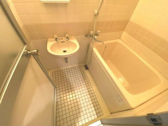 サンフィールドハイツの浴室