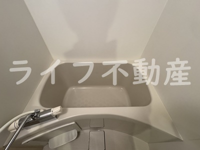 アウラ新深江の浴室|落ち着いた空間のお風呂です