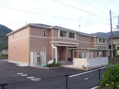 【外観】 | ラ. シャンテ | 外観写真（昼）