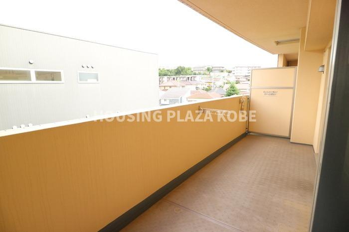 リュイール桃山台のバルコニー