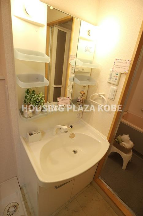 リュイール桃山台の洗面所