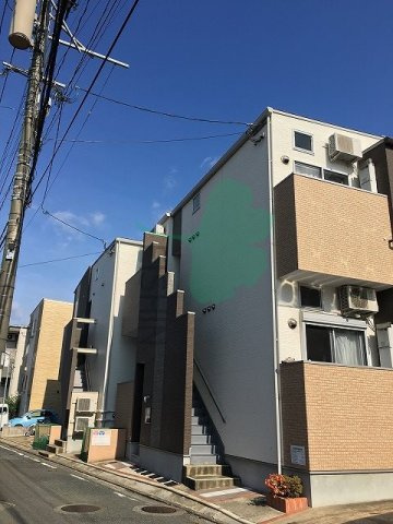 プランドール五十川のエントランス