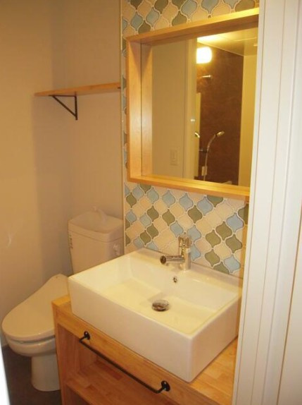 アークテイエムの独立洗面台