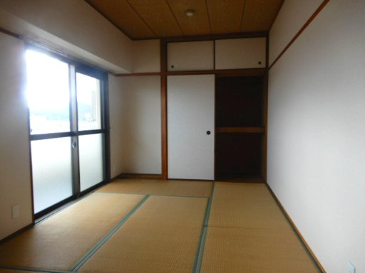 リッチウォーク土山の寝室