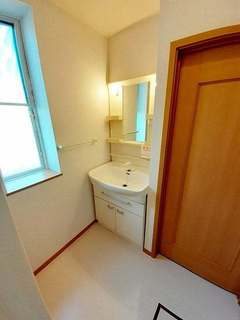 マンダリーナＴ・２　Ｃの独立洗面台|洗面所