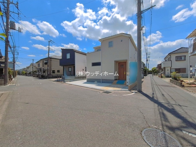 春日部市藤塚第9　新築一戸建ての前面道路含む現地写真