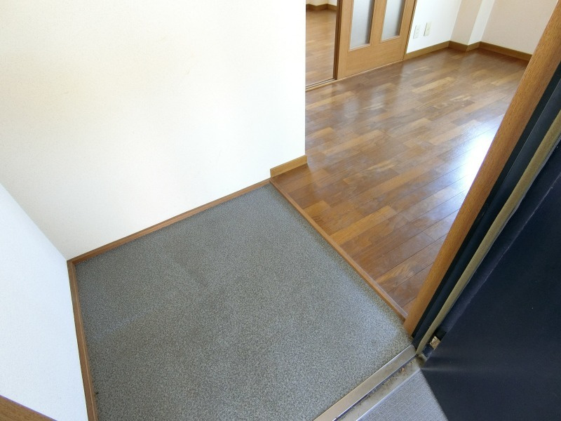 三笠フラッツの玄関