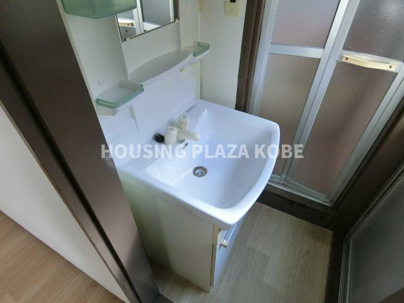 高丸７丁目貸家の洗面所|独立洗面化粧台