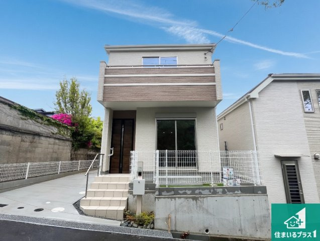 神戸市垂水区南多聞台　新築一戸建ての外観|お客様に長く安心して住んでいだだける事にこだわった家づくり！住んでからのアフターサービスにもしっかりと取り組んでいます！