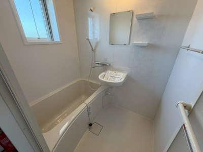 【浴室】 | ヴィアレ三原（ＴＹ） | ※603号室の写真です　現状優先になります