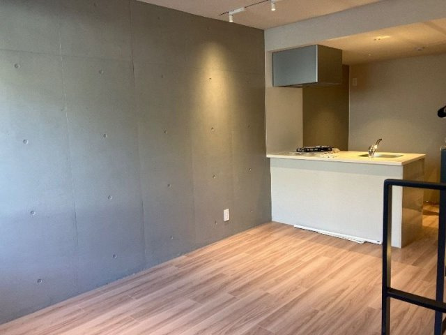 LEGALAND桜新町の内装