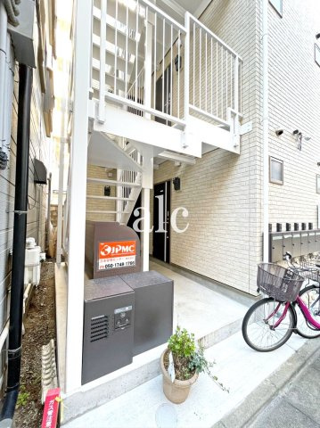 板橋区中台１丁目のアパートのエントランス