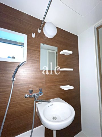 板橋区中台１丁目のアパートの洗面所