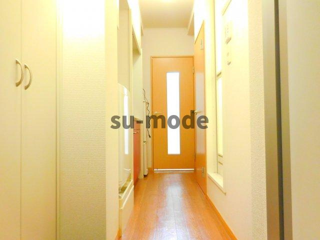 リブラレジデンス茨木の玄関