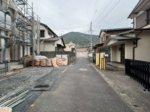 【前面道路含む現地写真】の画像