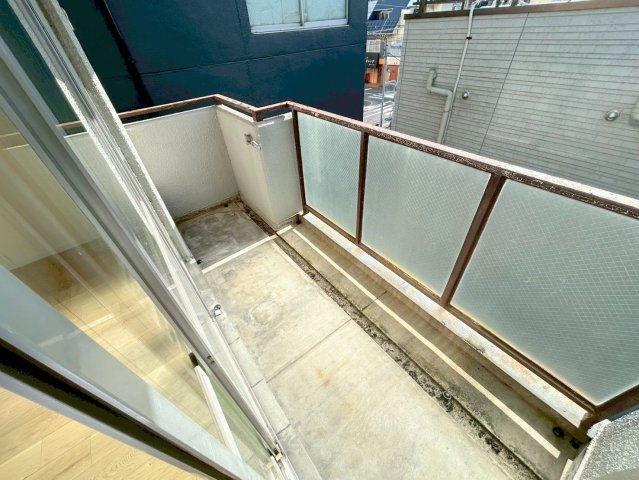 クレール上新庄のバルコニー