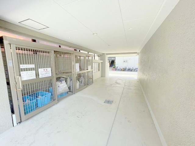 クレール上新庄のエントランス