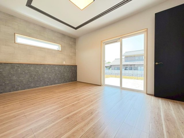 新築戸建　不破郡垂井町綾戸　全3区画分譲の洋室|奥行のあるウォークインクローゼットは収納方法自由自在。家族の成長に合わせた収納が可能です。