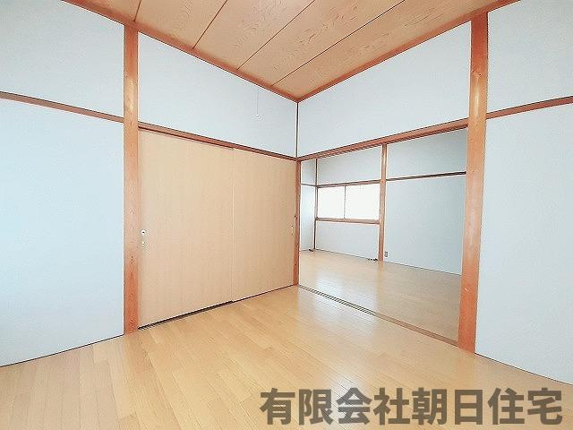 【洋室】 | 古志原2丁目収益戸建 | 明るい洋室です