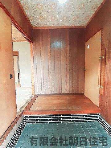 【玄関】 | 古志原2丁目収益戸建 | 落ち着いた玄関です
