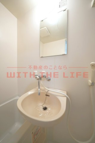 高良山ハイツ【キャッシュバック対象物件】の洗面所|明るい洗面所です