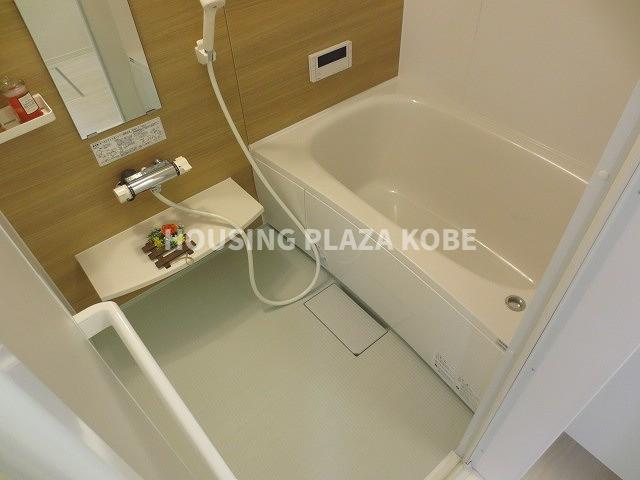 ルミエール千守の浴室