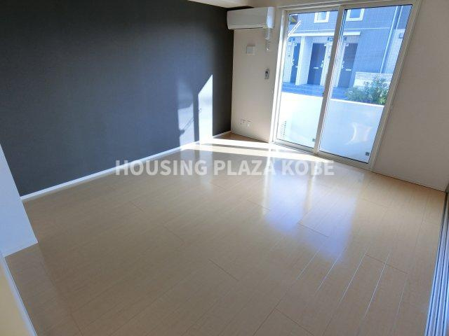 キャム月見山Ⅰの居間・リビング