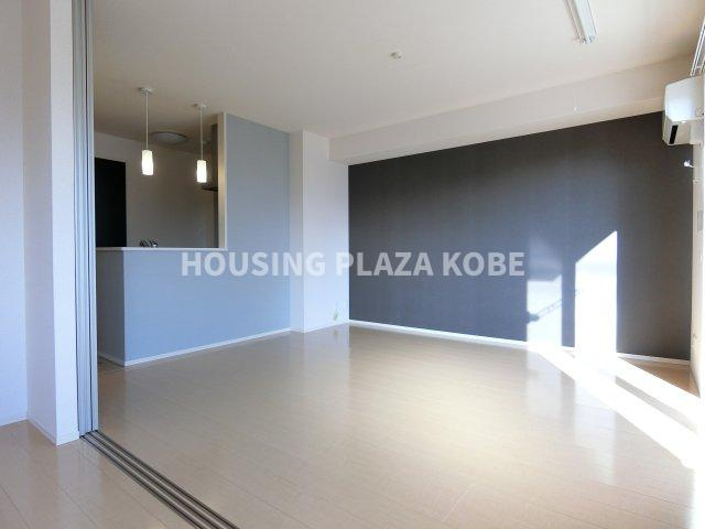 キャム月見山Ⅰの居間・リビング