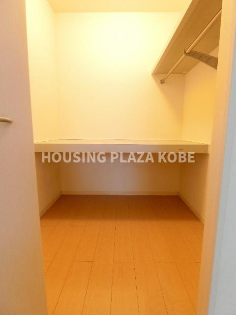 ガーデンコート車Ｄ棟の収納