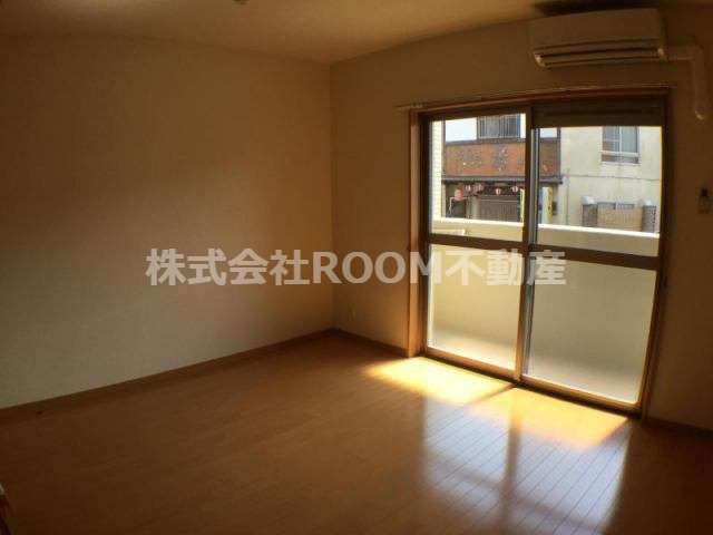 ソレイユコートの洋室