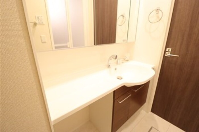 ヴァン・ヴェールおおたかの森 Ⅱの独立洗面台|洗髪洗面化粧台