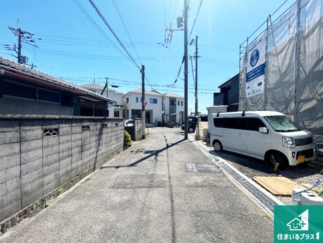泉大津市助松町　第2期　新築一戸建ての前面道路含む現地写真|周辺は落ち着いた街並みの住宅地！子育てがしやすい住環境です！まだ未完成ですが、現地でしかわからない事もございます。是非一度ご覧ください。