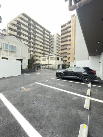 アルティザ博多ミッドシティの駐車場